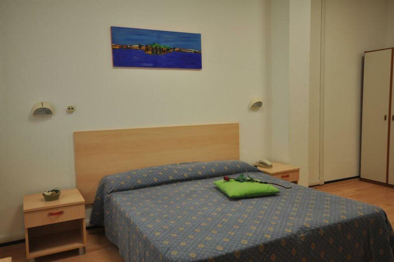רימיני Hotel Roxy Floridiana מראה חיצוני תמונה