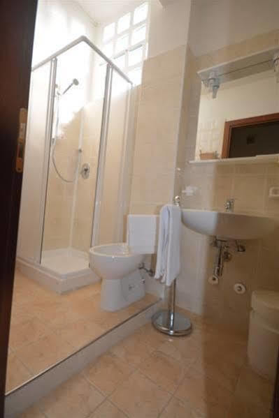 רימיני Hotel Roxy Floridiana מראה חיצוני תמונה