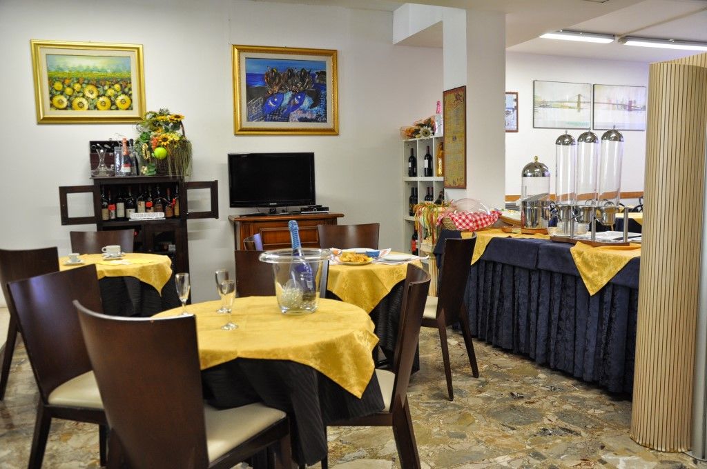 רימיני Hotel Roxy Floridiana מראה חיצוני תמונה